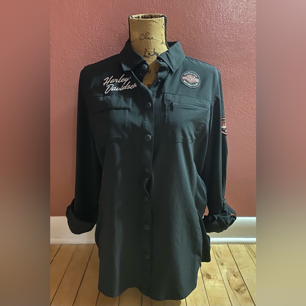 Harley Davidson Med Long sleeve cooling riding shirt.